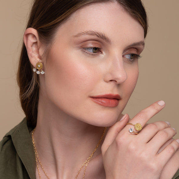 Gold-plated Ring with Golden Grass and Unique Zirconia