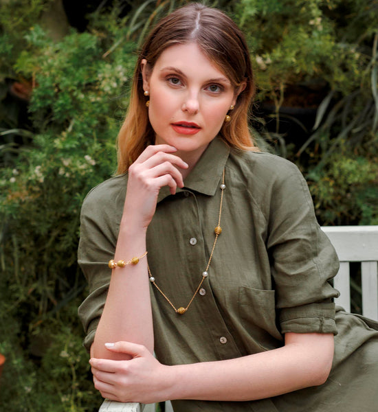 Golden Grass Globe and Shell Pearls Necklace