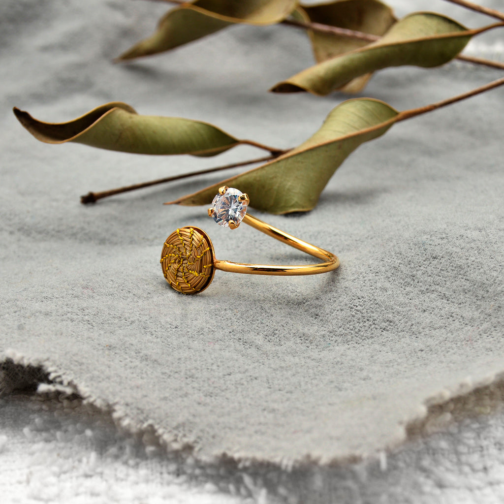 Gold-plated Ring with Golden Grass and Unique Zirconia