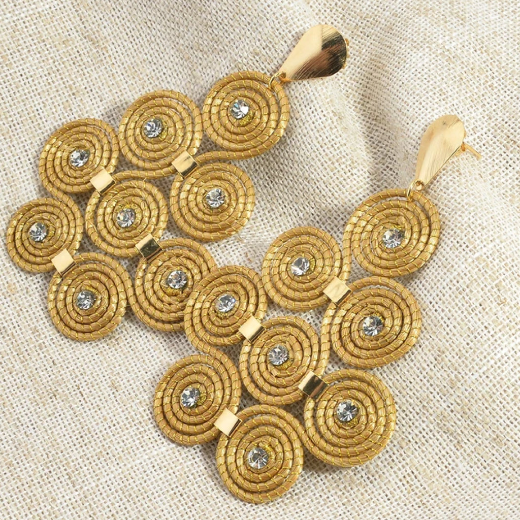 Infinity Capim Dourado Mandalas Earrings studded with zirconias